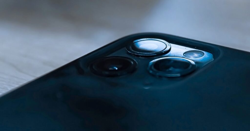 us-iphone-market-share-continues-to-rise-despite-declining-smartphone-sales