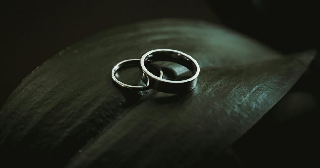 apple-ring-patent-granted,-as-reports-circulate-–-but-this-one-is-likely-dead