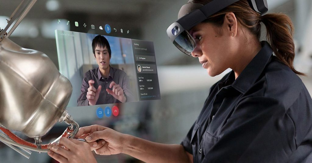 microsoft-discontinues-hololens-2-with-no-plans-to-introduce-a-replacement