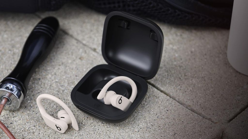 apple-discontinues-powerbeats-pro,-but-they-will-return-next-year-with-heart-rate-monitoring