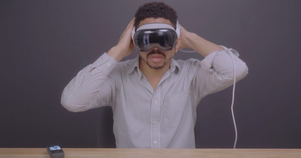 apple-now-selling-medical-expert-designed-vision-pro-accessory-that-solves-top-user-complaint
