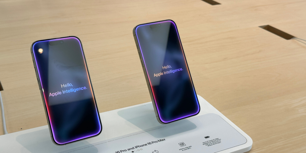 apple-intelligence-isn’t-helping-apple-boost-iphone-sales,-says-analyst