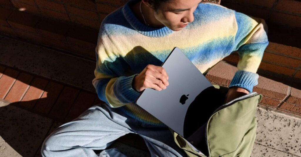 who-should-and-shouldn’t-buy-a-new-macbook-air-right-now