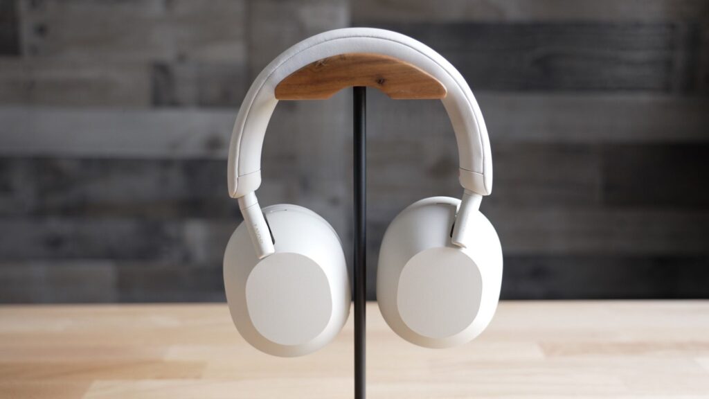unreleased-sony-wh-1000xm6-headphones-appear-in-fcc-filing