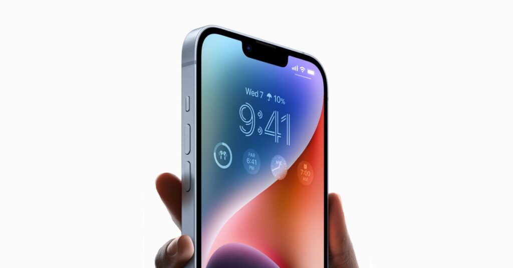 leakers-clash-on-whether-iphone-se-4-will-have-notch-or-dynamic-island