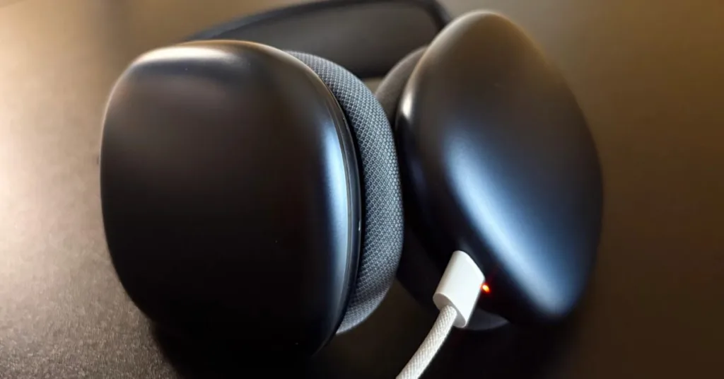 apple-now-sells-usb-c-to-3.5-mm-cable-for-wired-airpods-max-playback