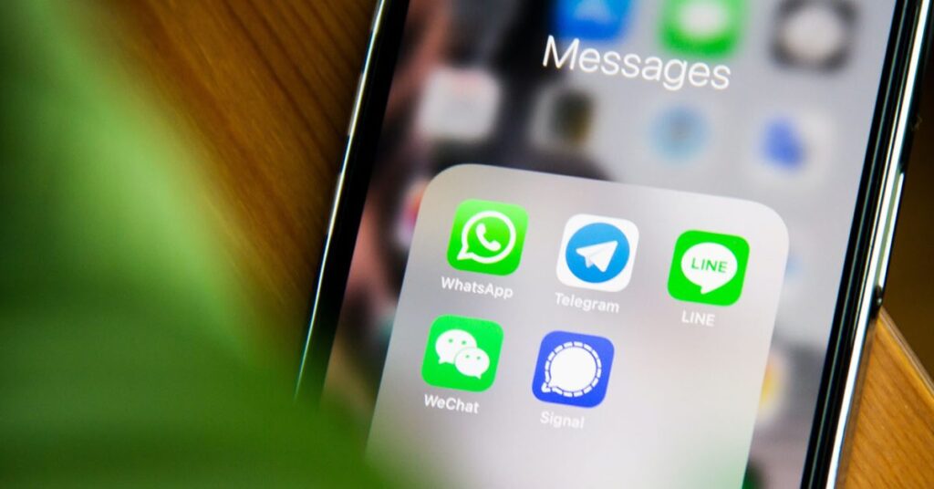 psa:-whatsapp-will-stop-working-on-these-iphones-starting-june-1