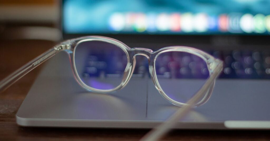 kuo:-apple-working-on-7-head-mounted-products,-roadmap-starts-in-2025