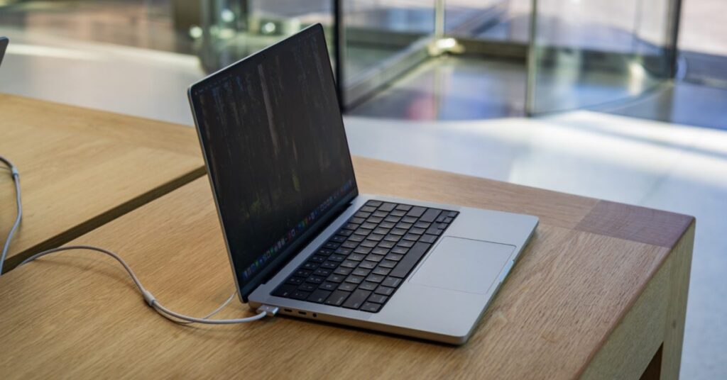 these-are-the-best-new-macbook-deals-for-august:-offerings-as-low-as-$599